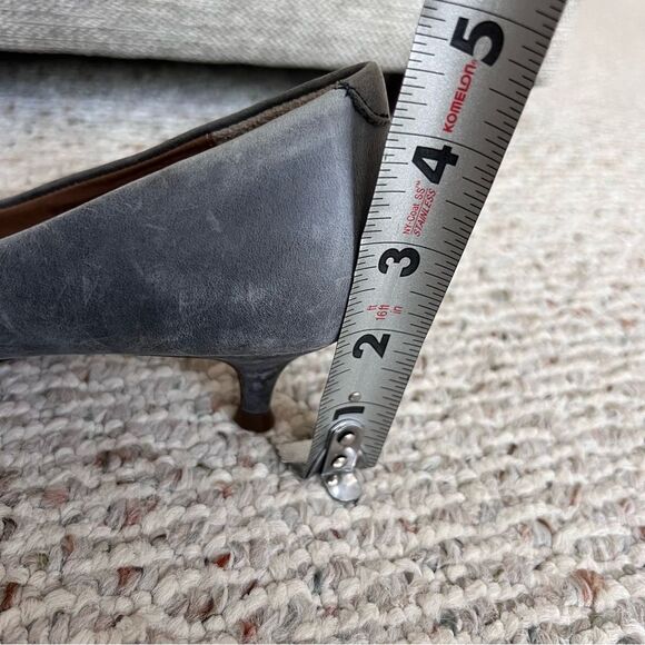 Elegant Gray Women's Pumps - Picture 7 of 11